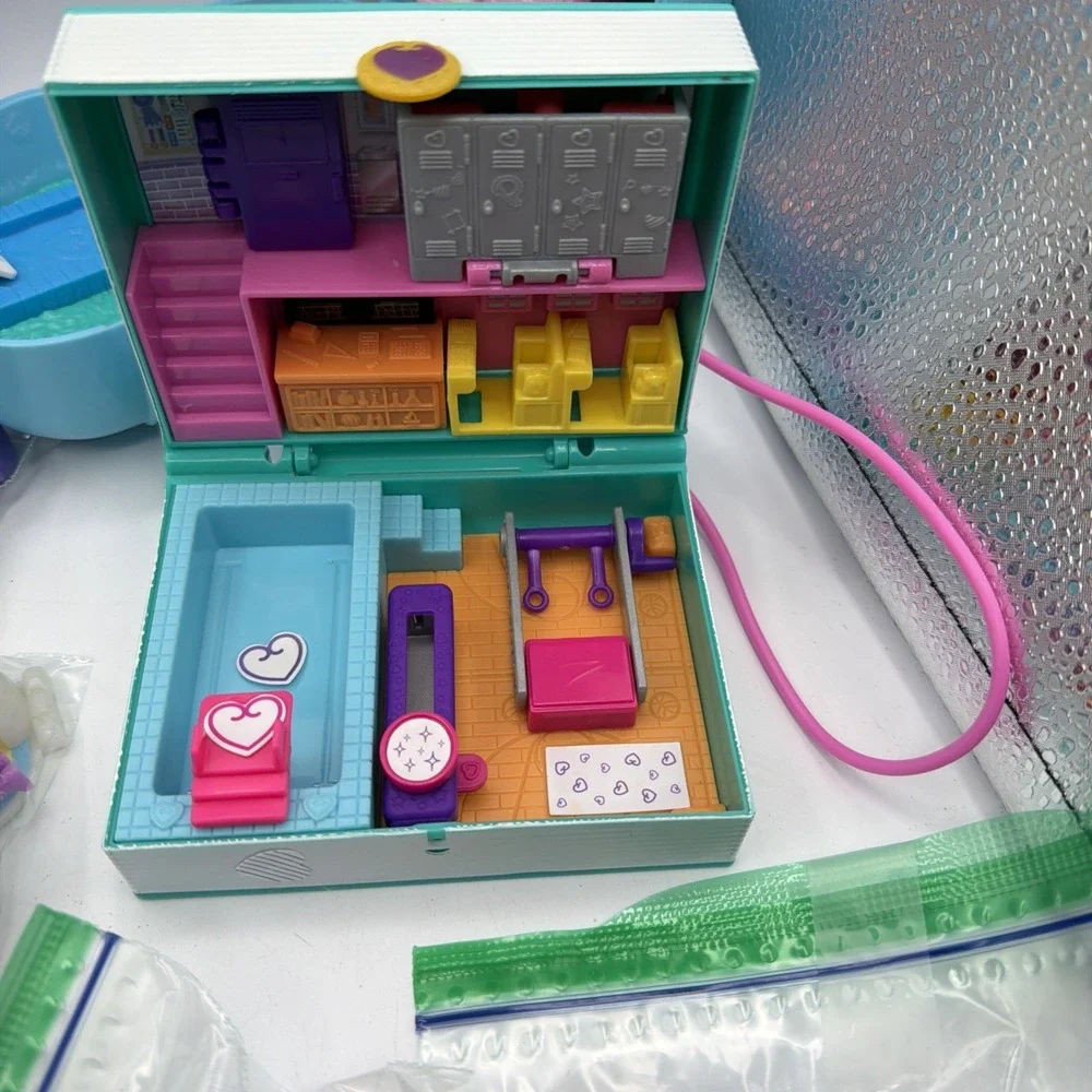 Lot of 7 Polly Pocket Compact Playsets W/  Figures Dolls & Accessories